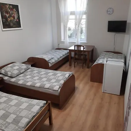W Palacu Pod Czerwonym Bukiem U Stanickich Hotel Choczewo