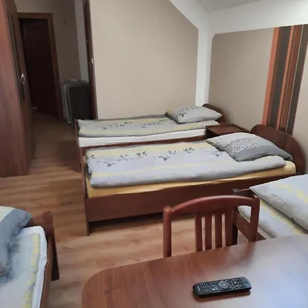 Hotel W Palacu Pod Czerwonym Bukiem U Stanickich