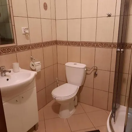 W Palacu Pod Czerwonym Bukiem U Stanickich Hotel