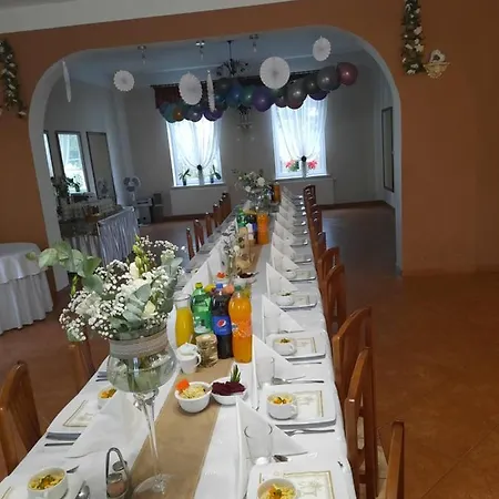 W Palacu Pod Czerwonym Bukiem U Stanickich * Choczewo