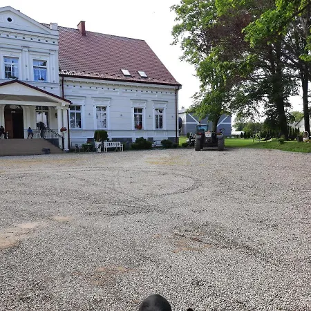 Hotel W Palacu Pod Czerwonym Bukiem U Stanickich *